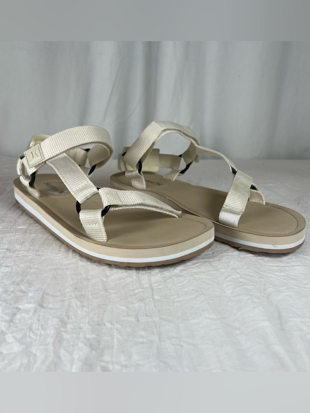 Hurley Raise-3 Women's sz10 Cream Strappy Outdoor Sport Beach Sandal Cushioned